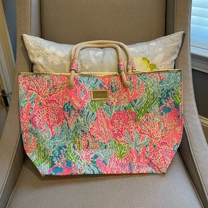 Brand new Lilly Pulitzer travel bag
